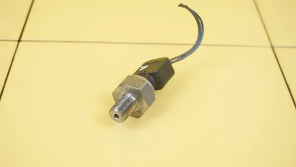 Sensor pressão combustível OEM 89458-30010 Lexus IS250 image 2