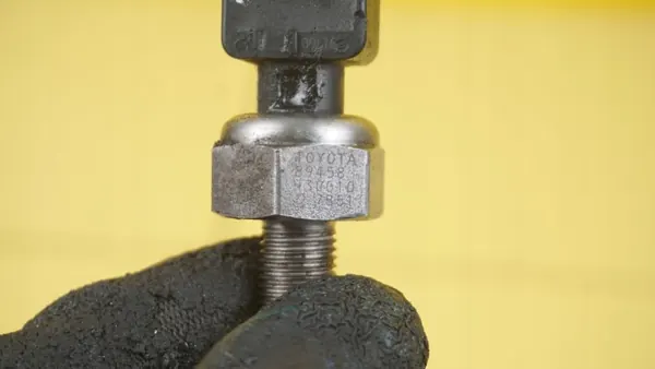 Sensor pressão combustível OEM 89458-30010 Lexus IS250 image 3