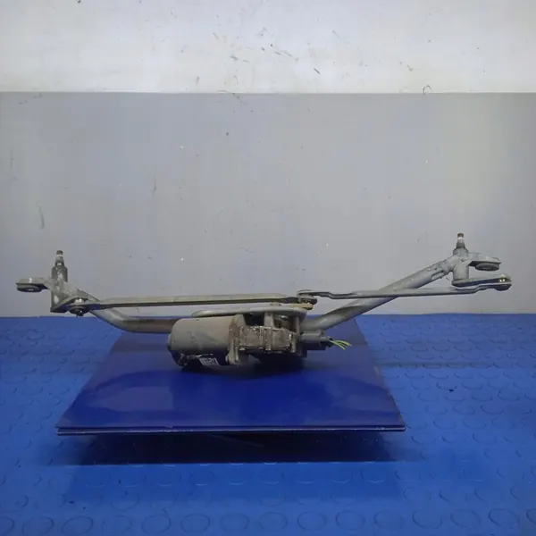 AUDI A6 C5 Etupyyhkijän moottori 4B1955603B image 3