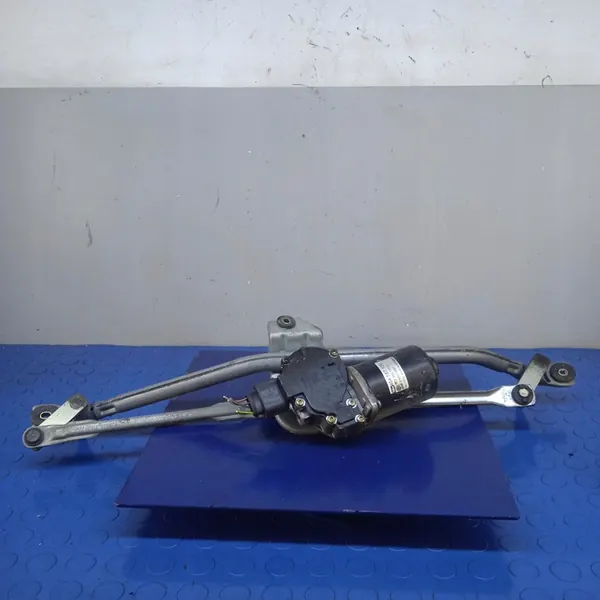 AUDI A6 C5 Etupyyhkijän moottori 4B1955603B image 5