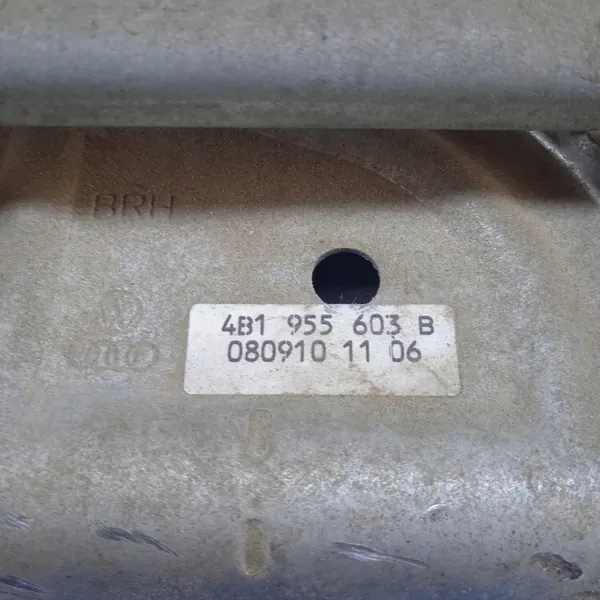 AUDI A6 C5 Etupyyhkijän moottori 4B1955603B image 6