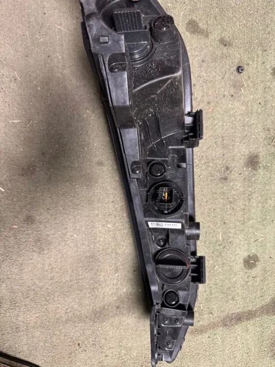 Farol Dianteiro Direito Hyundai Kona OEM 255102 image 3