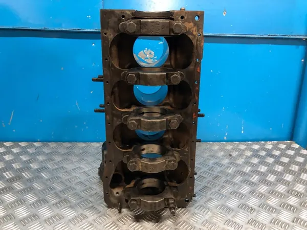 Bloque motor Mercedes W123 M115 OEM 1150110501 image 10
