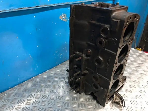 Bloque motor Mercedes W123 M115 OEM 1150110501 image 3