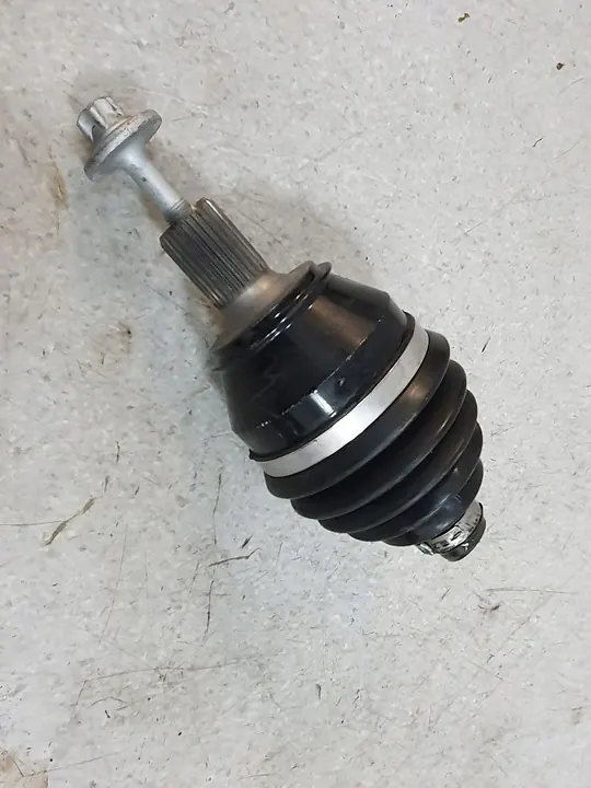 CLA W118 W177 W247 Axe CV Avant Gauche Droite OEM image 1