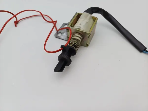 Atuador de tampa de combustível Alfa 166 60621031 image 4