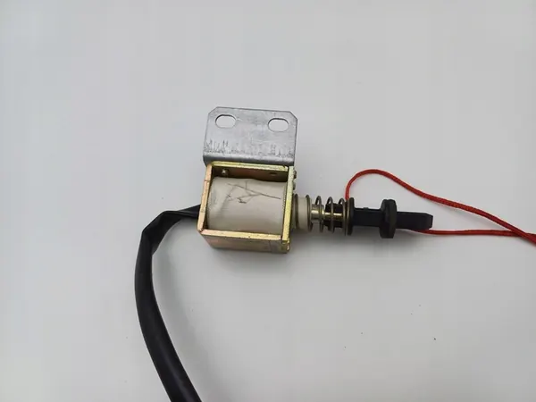 Atuador de tampa de combustível Alfa 166 60621031 image 6