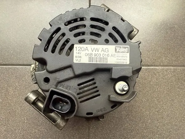 Vaihtovirtageneraattori Audi A4 S4 2007 OE 06B 903 016 AE image 3