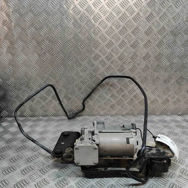 BMW X5 E70 Luchtvering Compressor OEM 6789938 image 3