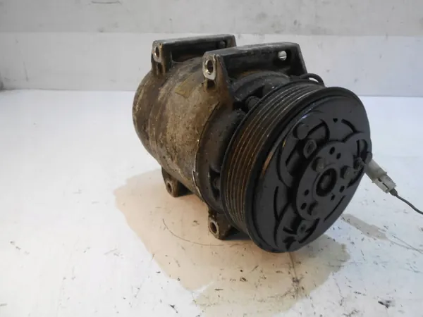 Compresor A/C Volvo OEM 30665339 para S80 V70 image 5