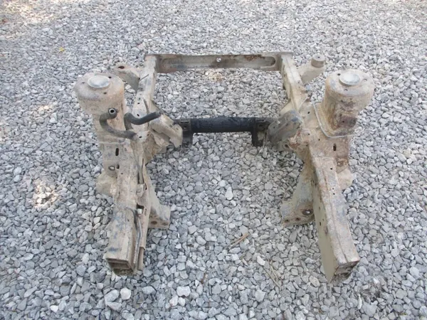 Viga de chassis dianteira Mitsubishi OE para L200 IV 2.5 DID image 2