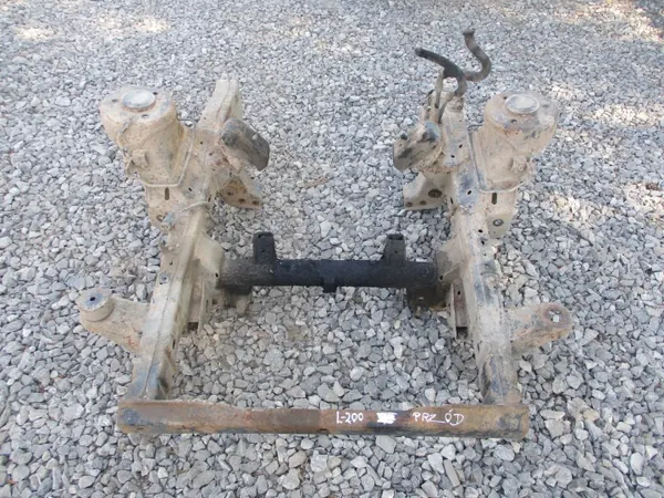 Viga de chassis dianteira Mitsubishi OE para L200 IV 2.5 DID image 4