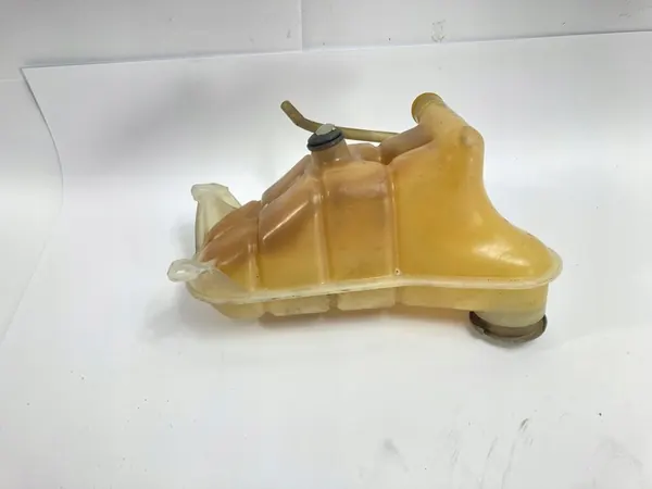 Jäähdytysnesteen laajennusastia Mercedes W124 W201 1245000649 image 6