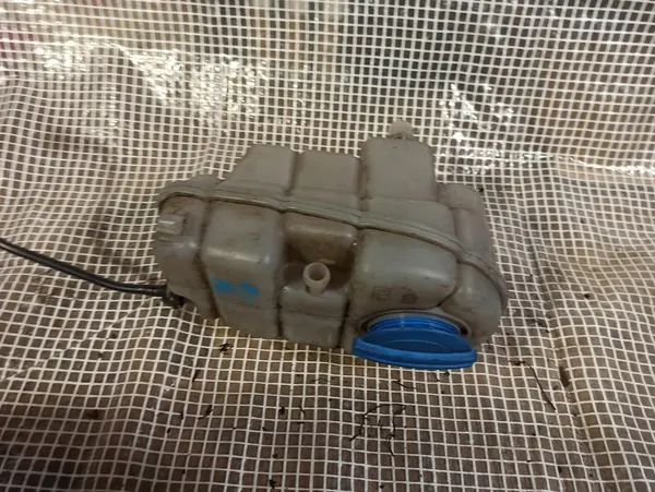 Kühlmittel-Ausdehnungsbehälter AUDI A6 C7 4G0121403G image 3