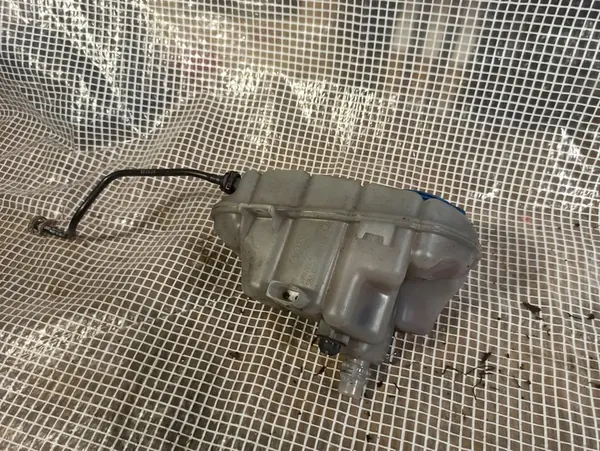 Kühlmittel-Ausdehnungsbehälter AUDI A6 C7 4G0121403G image 4