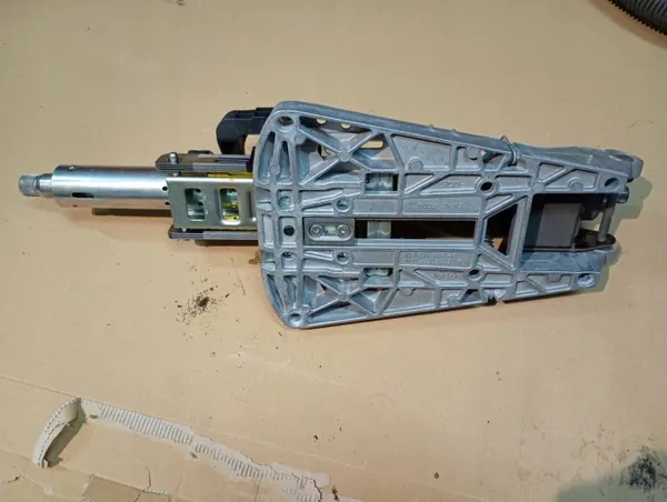 Ohjauspyörän akseli OEM KOLUMNA KIEROWNICZA MERCEDES W212 LIFT image 3