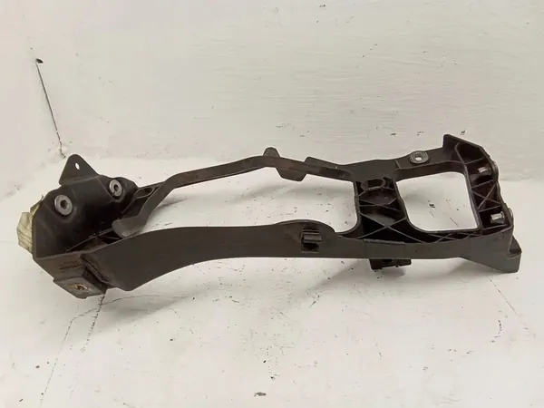 Montage de phare droit Volkswagen Touareg II 2012 image 4