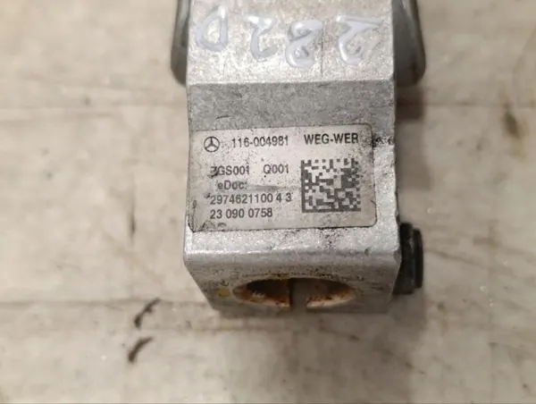 Mercedes-Benz tussenstuuras OEM A2974601900 image 6