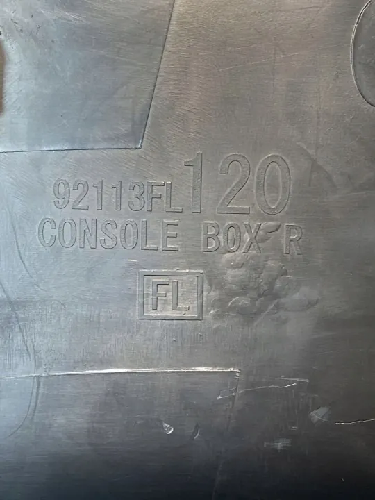 Subaru XV mittkonsoll OEM FBZ17609 - Begagnad image 3