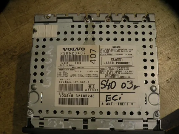 Radio CD Volvo OEM 32185243 para S40 V40 99-03 image 3