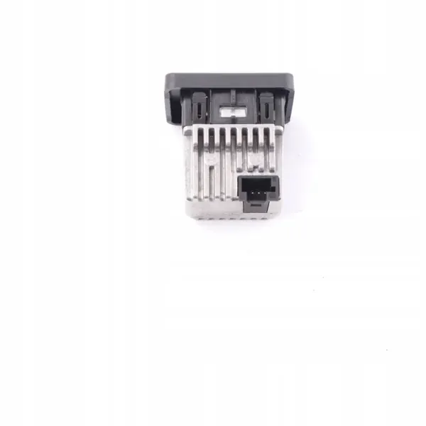 Mercedes W205 Achterconsole USB-poort OEM A2058207001 image 5