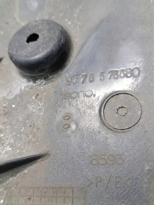 Aile avant droite DS OEM 9678576880 - Pièce d'occasion image 6