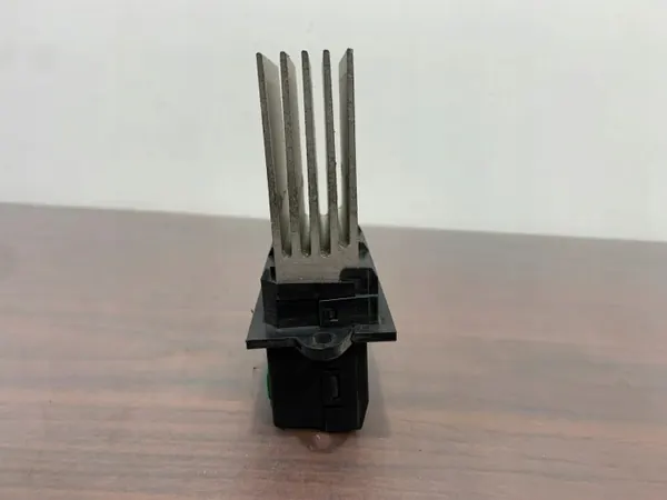 Renault OE Fläktmotstånd OEM 27582AJ000 image 3