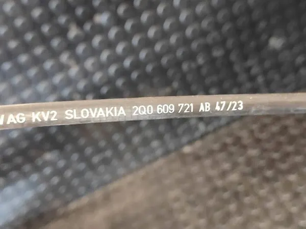 Cable de freno de mano Skoda OEM 2Q0609721AB - Trasero image 6