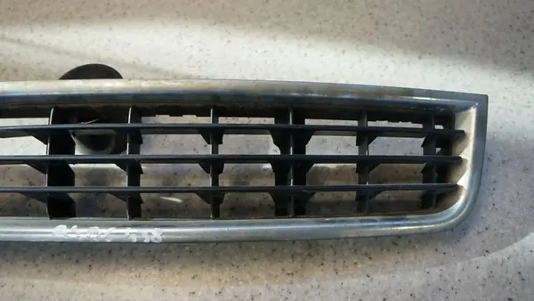 Rejilla de parachoques delantera Audi A4 B6 Cromada OEM image 2