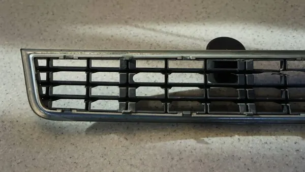Rejilla de parachoques delantera Audi A4 B6 Cromada OEM image 5