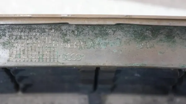 Rejilla de parachoques delantera Audi A4 B6 Cromada OEM image 6