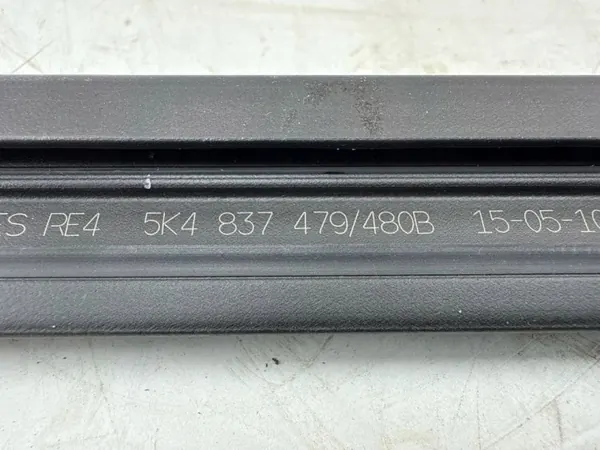 Joint de vitre avant gauche OEM 5K4837479 image 6