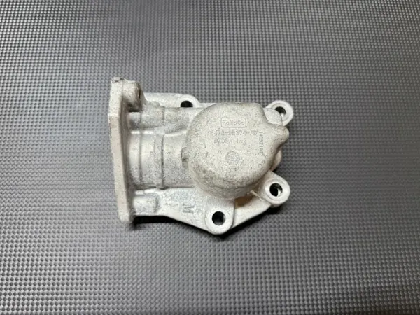 Brandstofpomp behuizing Ford Mustang MK6 OEM EJ7E9B374AD image 2