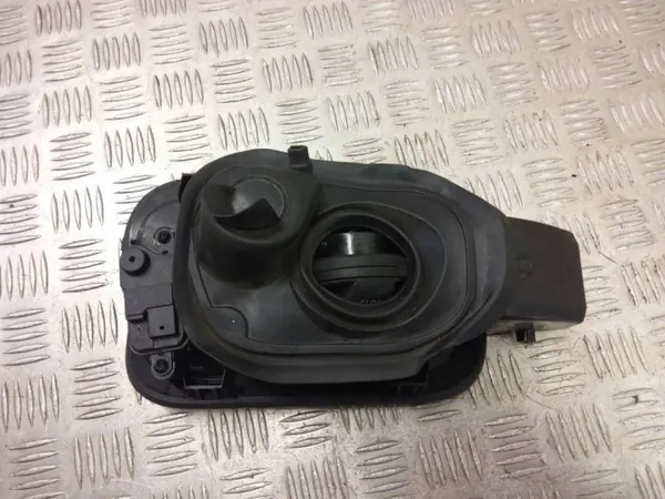SEAT Polttoainesäiliön kansi OEM 5FA809905G LEON 5F1 image 3