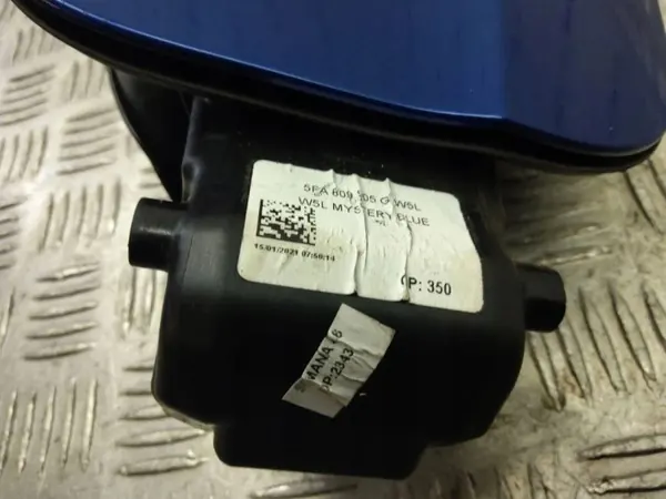 SEAT Polttoainesäiliön kansi OEM 5FA809905G LEON 5F1 image 5