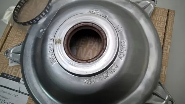 Nissan Renault Mercedes Boîtier d'Embrayage DW5 DW6 OE 30219-00QAA image 3