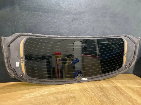 Vitre arrière de hayon OEM E000090 pour Jaguar F-Pace image 4