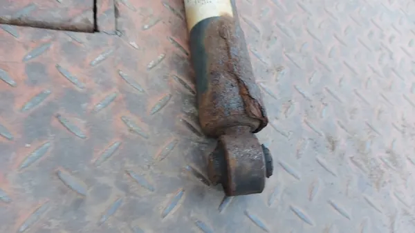 Ammortizzatore posteriore destro Lexus IS220 05- image 3