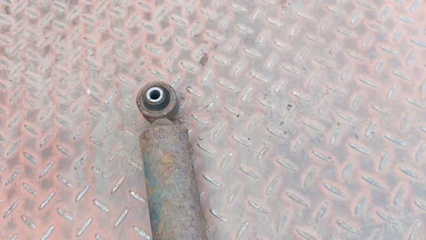 Ammortizzatore posteriore destro Lexus IS220 05- image 8