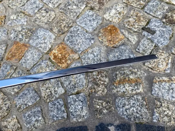 AUDI A6 C5 Etupuskuri Trim Oikea Kromi OEM 4B0807174E image 7