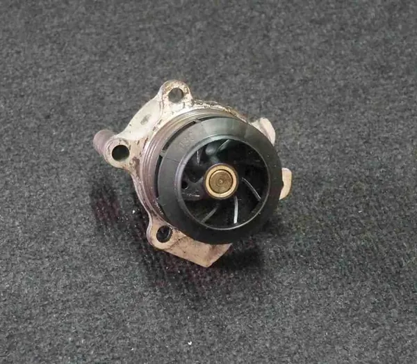 Pompa acqua Audi A4 Allroad 2.0L 130kw OEM 03L121031A03L121019 image 2