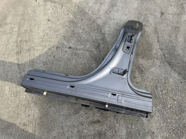 OEM Dörrpelare Vänster Mercedes CLA W118 18-23 image 2