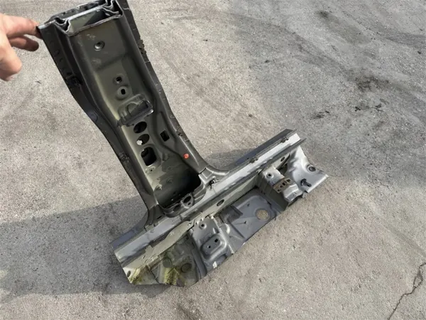 OEM Dörrpelare Vänster Mercedes CLA W118 18-23 image 3