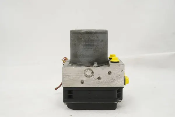 ABS-pumppu OEM 8R0614517AG VW Passat B6:lle image 6