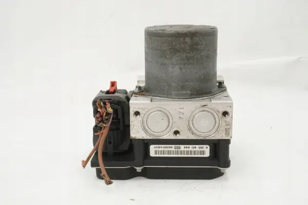 ABS-pumppu OEM 8R0614517AG VW Passat B6:lle image 7
