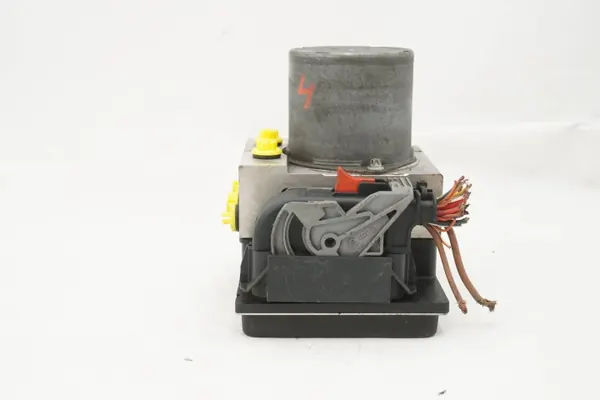 ABS-pumppu OEM 8R0614517AG VW Passat B6:lle image 8