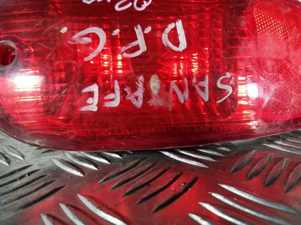 Luz parachoques trasero Hyundai Santa Fe OEM FOB10397 image 3