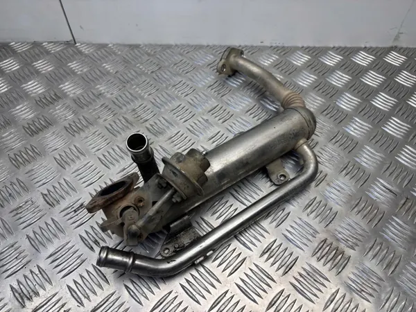 Arrefecedor EGR V10630100 usado para Golf V 2007 image 3
