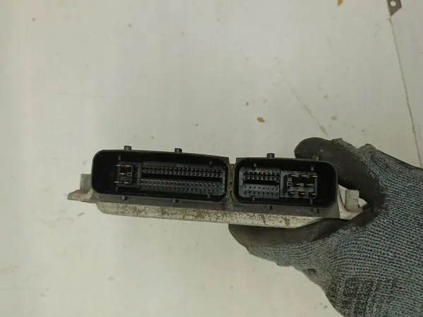 Calculateur Moteur OEM 06A 906 032 FK pour Volkswagen image 3