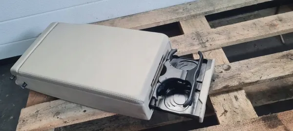 Accoudoir arrière Audi A6 C6 OEM 4F0885081E Beige image 2